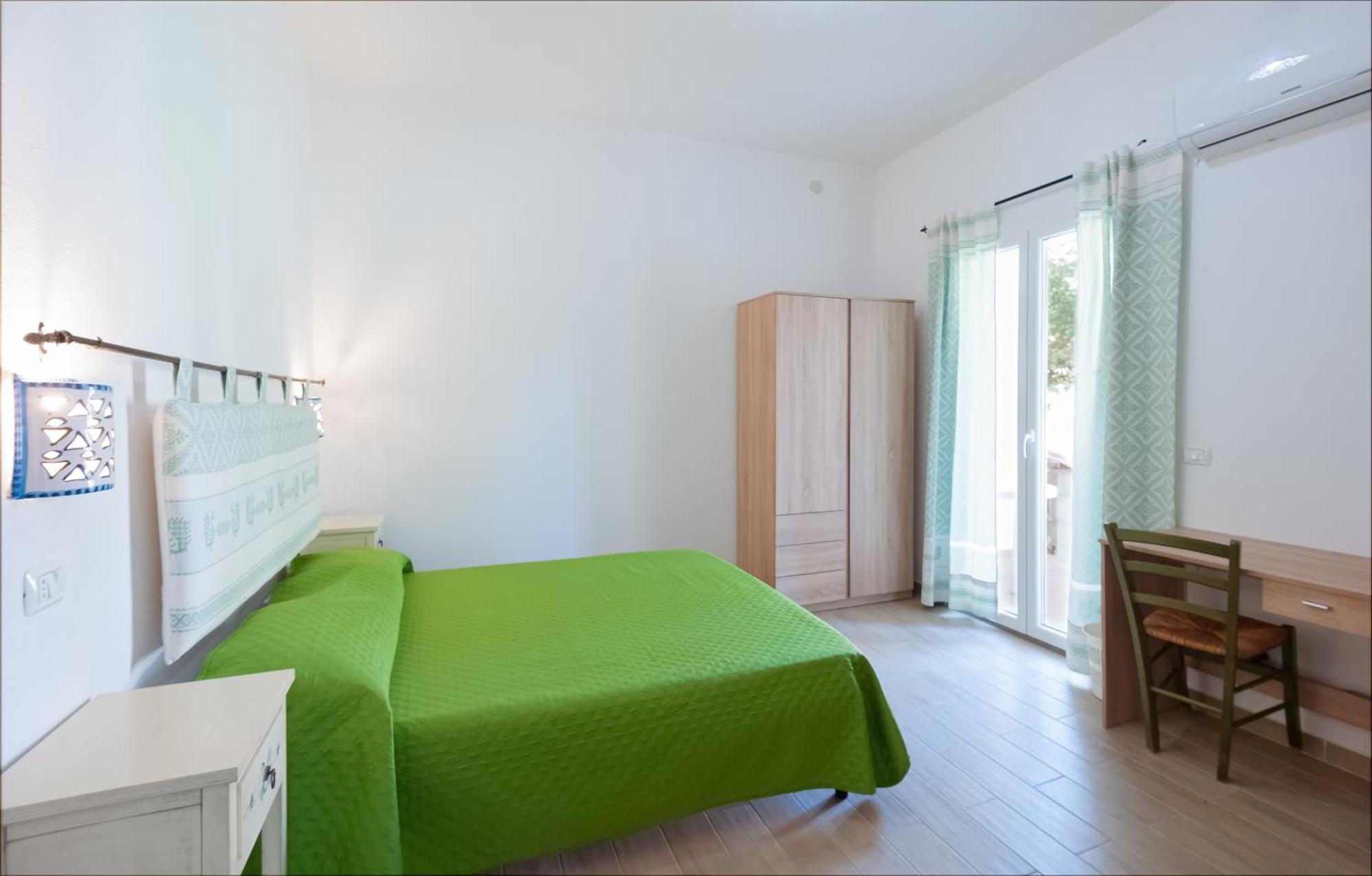 Beb Con Piscina Villa Del Borgo Badesi Exterior photo