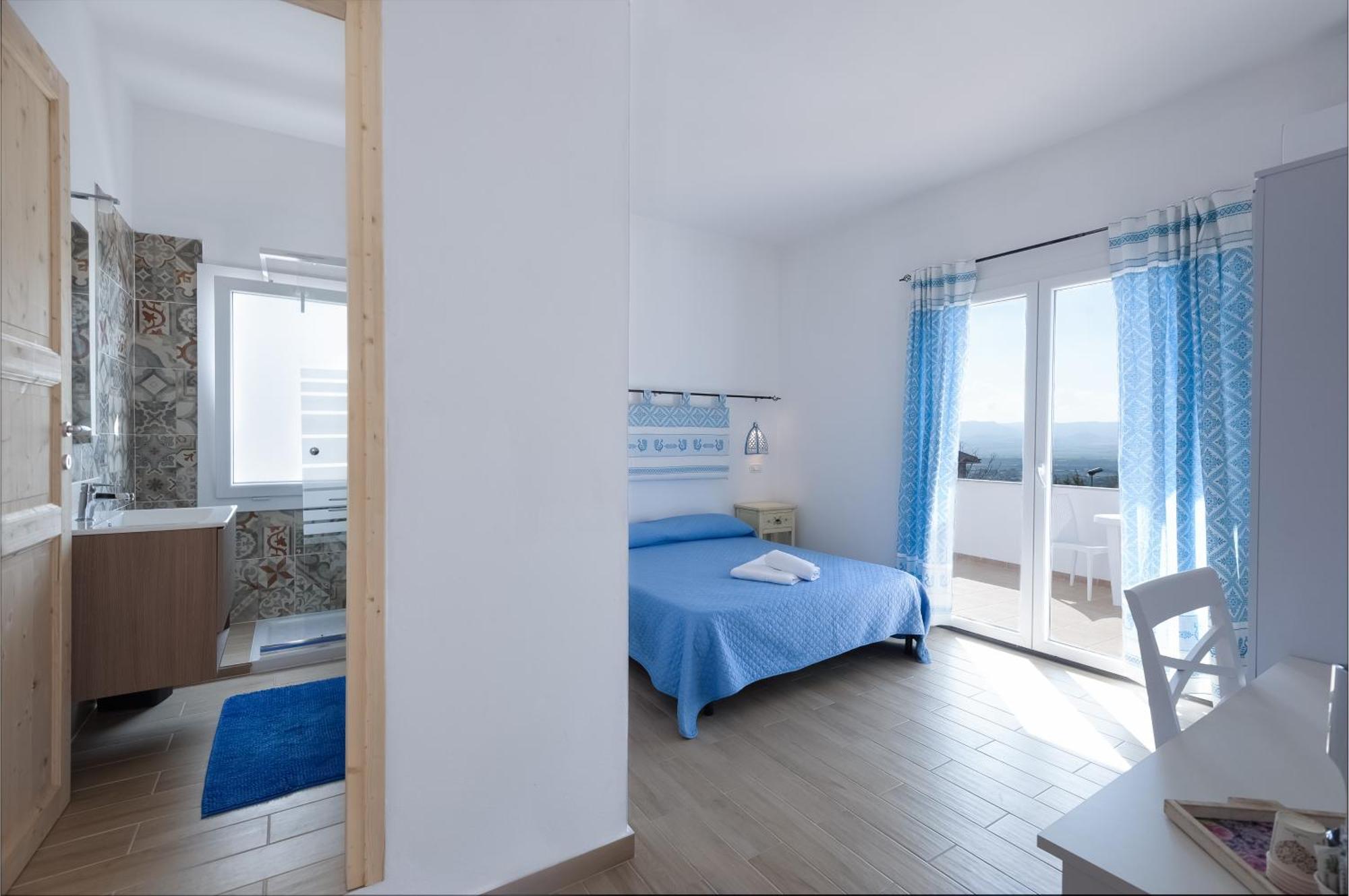 Beb Con Piscina Villa Del Borgo Badesi Exterior photo