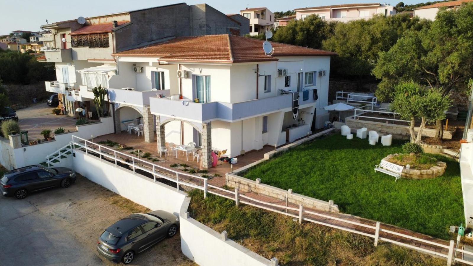 Beb Con Piscina Villa Del Borgo Badesi Exterior photo